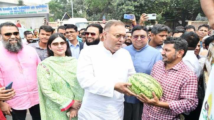 কৃষকের দামে তরমুজ বিক্রির কার্যক্রম এটি সিন্ডিকেট ভাঙার বড় উদ্যোগ: কৃষিমন্ত্রী