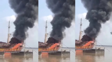 Vessel catches fire after blast in Karnaphuli River