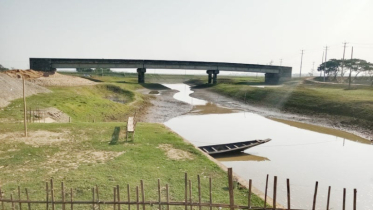 ক্লোজারে কাজের গতি নিয়ে অসন্তুষ্ট  হাওরাঞ্চলের কৃষকরা